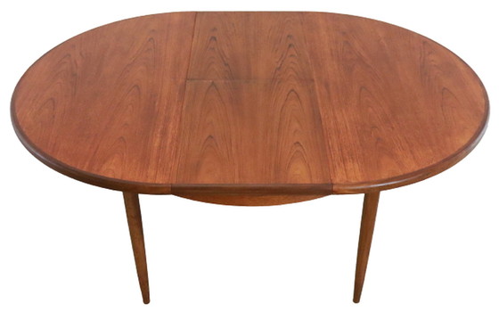 Image 1 of G-Plan Ronde vintage eetkamertafel verlengbaar 'Avebury'
