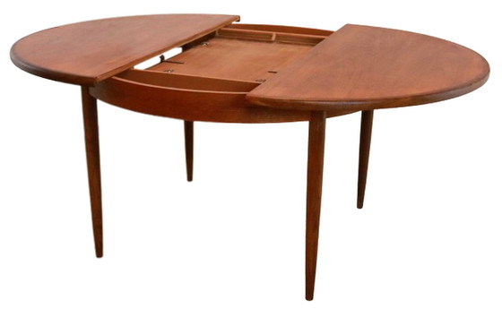 Image 1 of G-Plan Ronde vintage eetkamertafel verlengbaar 'Avebury'