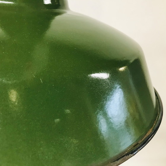 Image 1 of Vintage fabriekslamp groen
