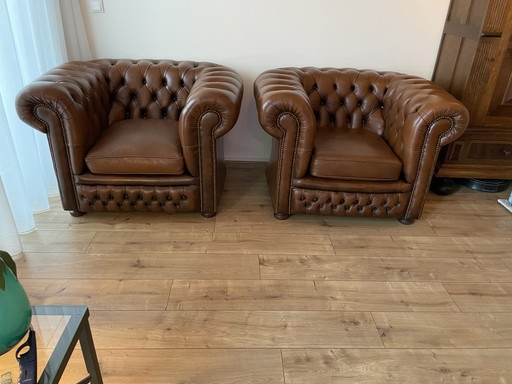 2x Chesterfield vintage fauteuil