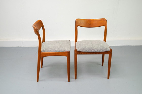 Image 1 of 6x Teak en wollen eetkamerstoelen van Johannes Andersen voor Uldum