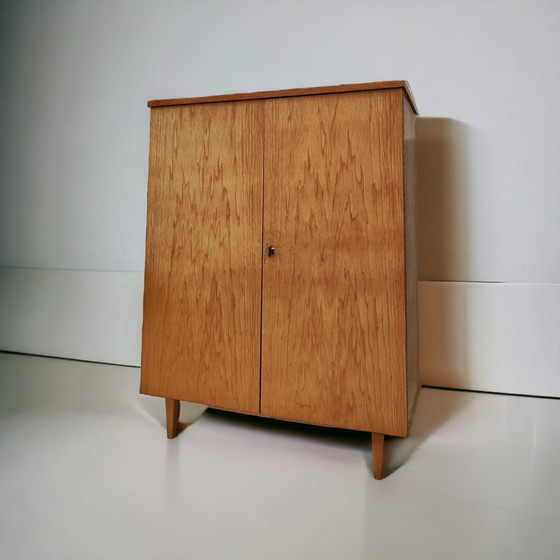 Image 1 of Mid Century kast