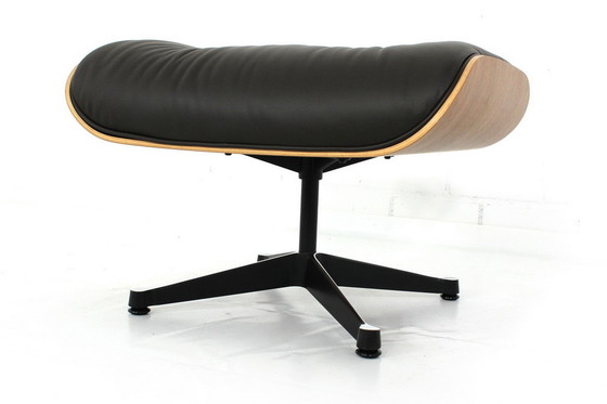 Image 1 of Vitra Charles Eames Lounge Chair Ottoman in premium leer en Amerikaans kersenhout