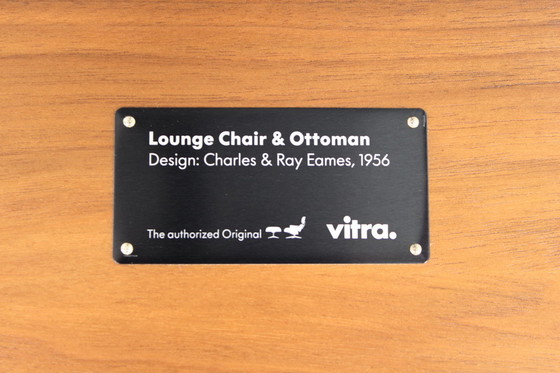 Image 1 of Vitra Charles Eames Lounge Chair Ottoman in premium leer en Amerikaans kersenhout