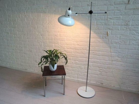 Image 1 of Anvia floorlamp