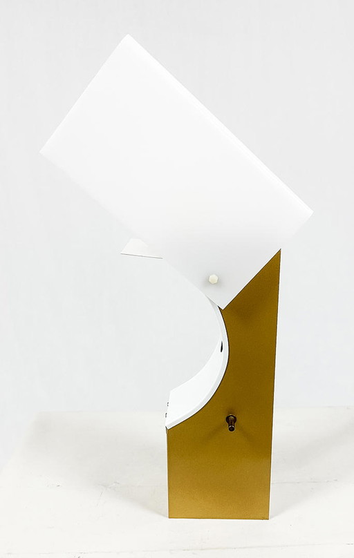 Lindenberg & Roos AB. wandlamp