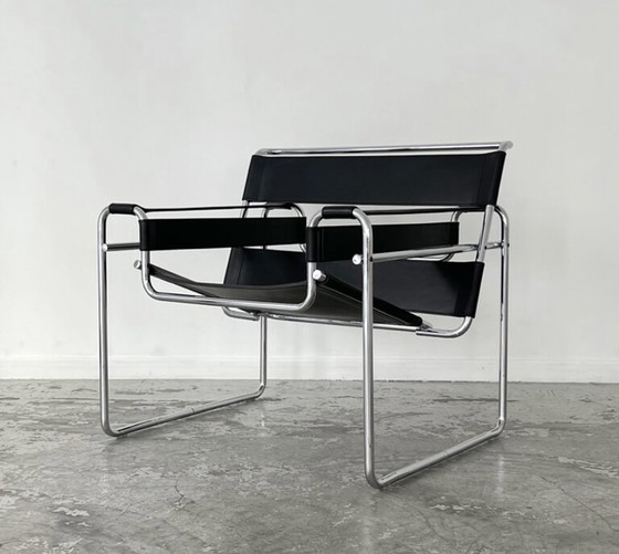 Image 1 of 2x Marcel Breuer B13 Wassily-stoel