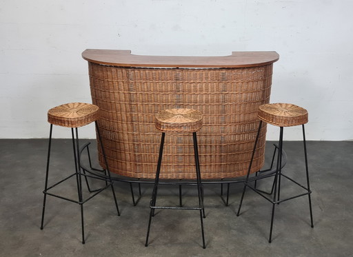 Vintage bar, "Tiki bar".