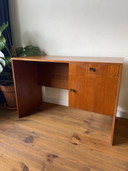 Vintage bureau Deens Design U-frame