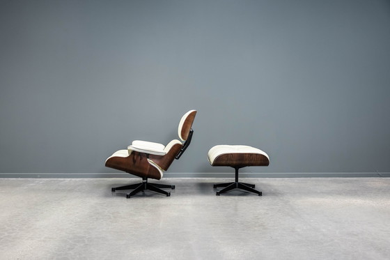 Image 1 of Eames fauteuil + poef