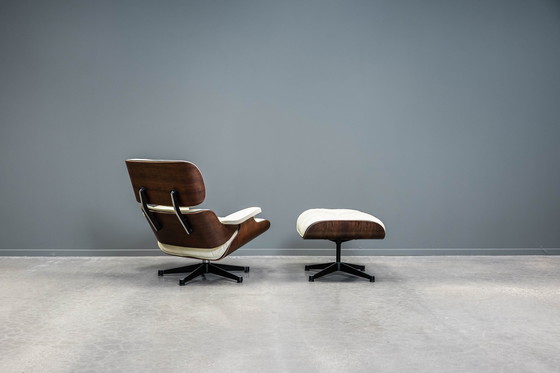 Image 1 of Eames fauteuil + poef