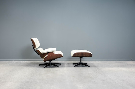 Image 1 of Eames fauteuil + poef