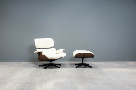 Image 1 of Eames fauteuil + poef