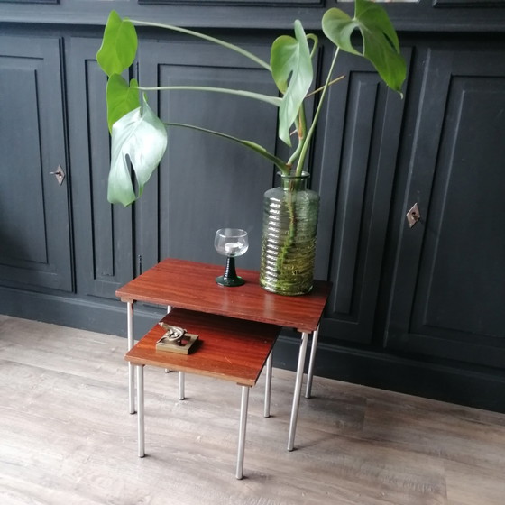 Image 1 of Mid Century Teak houten Bijzettafeltjes met Chrome poten