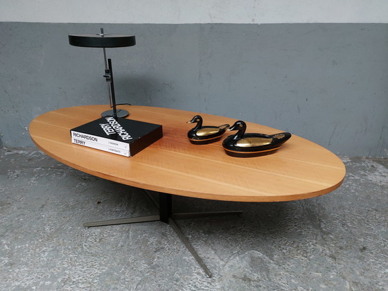 Image 1 of Wilhelm Renz ovale salontafel