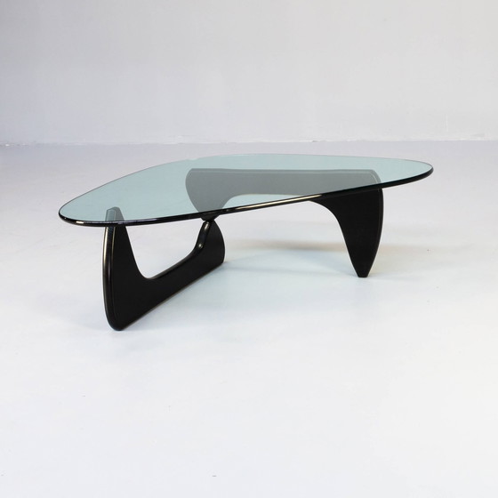 Image 1 of Isamu Noguchi salon tafel