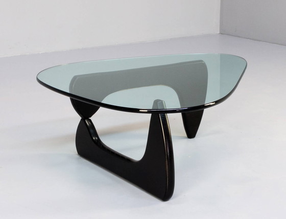 Image 1 of Isamu Noguchi salon tafel