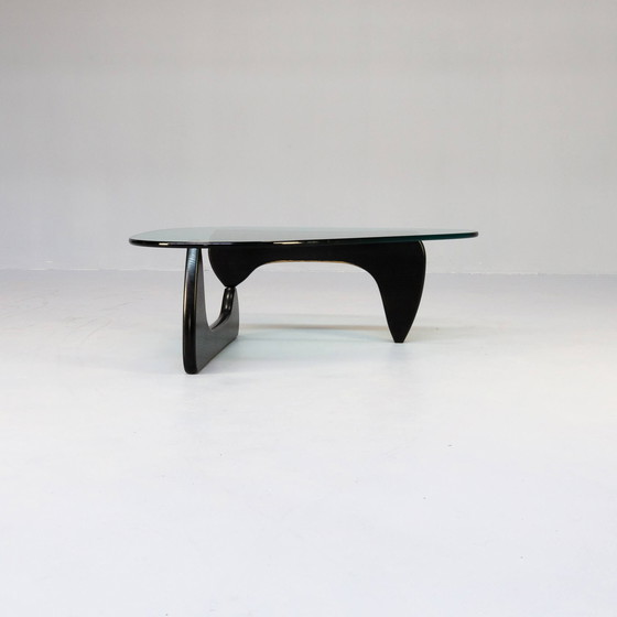 Image 1 of Isamu Noguchi salon tafel