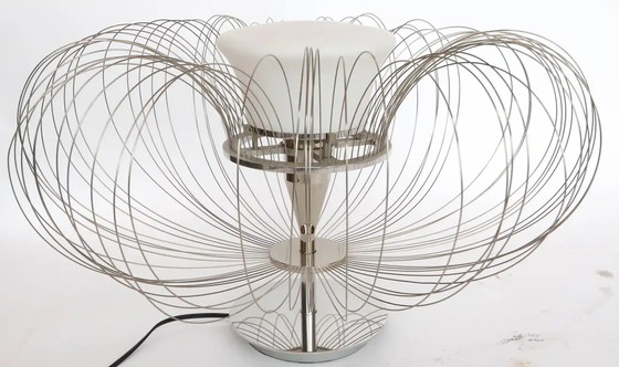 Image 1 of Steel Flower tafel lamp van Luminara