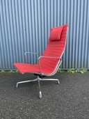Vitra Eames set EA124 + EA125 fauteuil en hocker