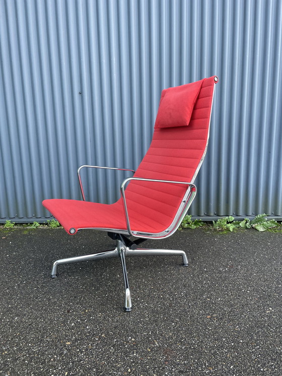 Image 1 of Vitra Eames set EA124 + EA125 fauteuil en hocker