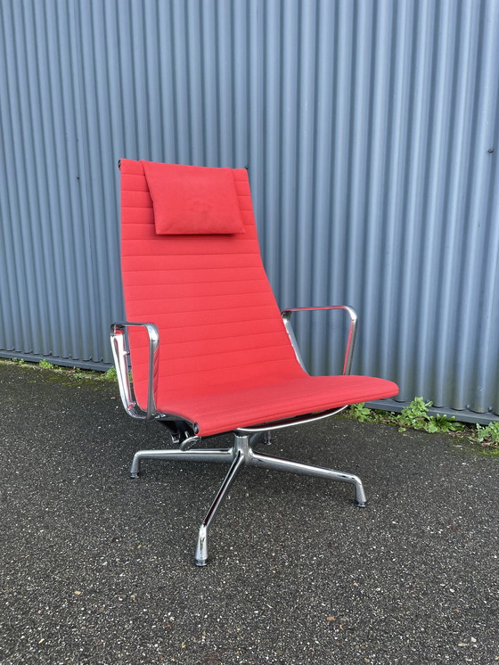 Image 1 of Vitra Eames set EA124 + EA125 fauteuil en hocker