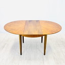 Vintage eetkamertafel