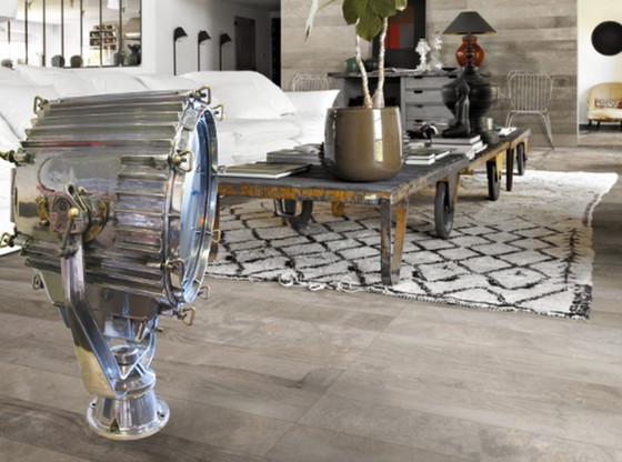 Image 1 of Vintage zoeklicht