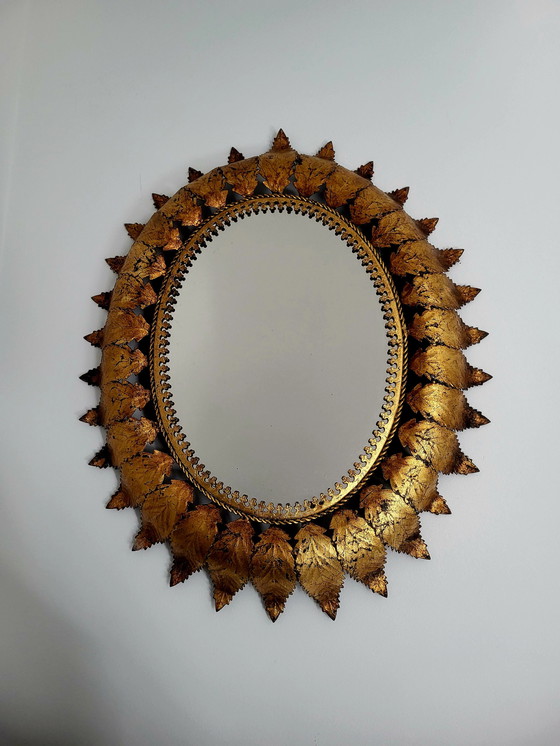 Image 1 of Spaanse vintage zonnespiegel ovaal model, Spanje, jaren 60