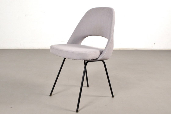 Image 1 of Eero Saarinen, stoel model M 72 voor Knoll International