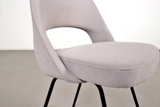 Image 1 of Eero Saarinen, stoel model M 72 voor Knoll International