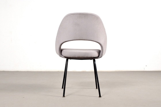 Image 1 of Eero Saarinen, stoel model M 72 voor Knoll International