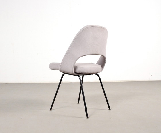 Image 1 of Eero Saarinen, stoel model M 72 voor Knoll International