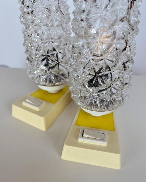 Image 1 of Set nachtlampjes met decoratief glas, 1960’s (2)