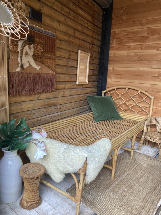 Image 1 of Vintage rotan (day) bed