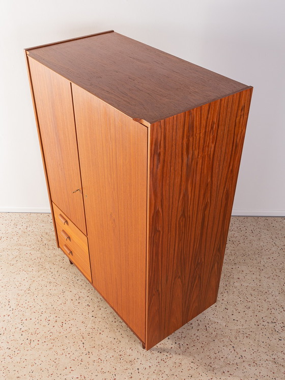 Image 1 of vintage kledingkast