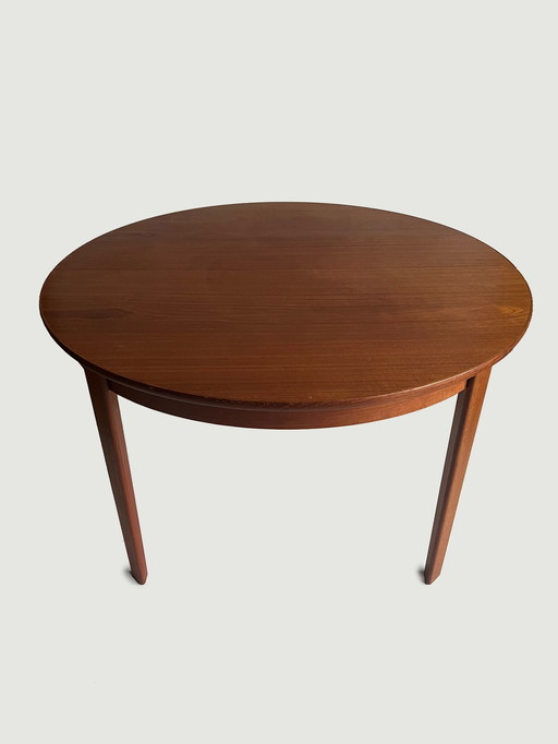 Omann Jun teak eettafel