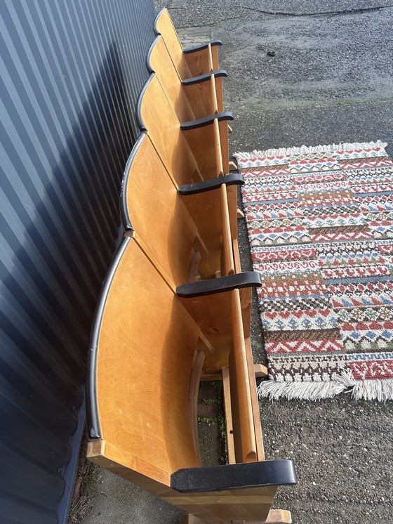Image 1 of Vintage bioscoop stoelen