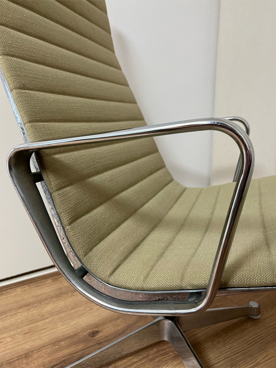 Image 1 of Herman Miller Eames fauteuil