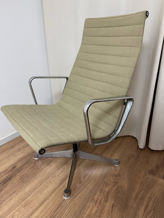 Image 1 of Herman Miller Eames fauteuil