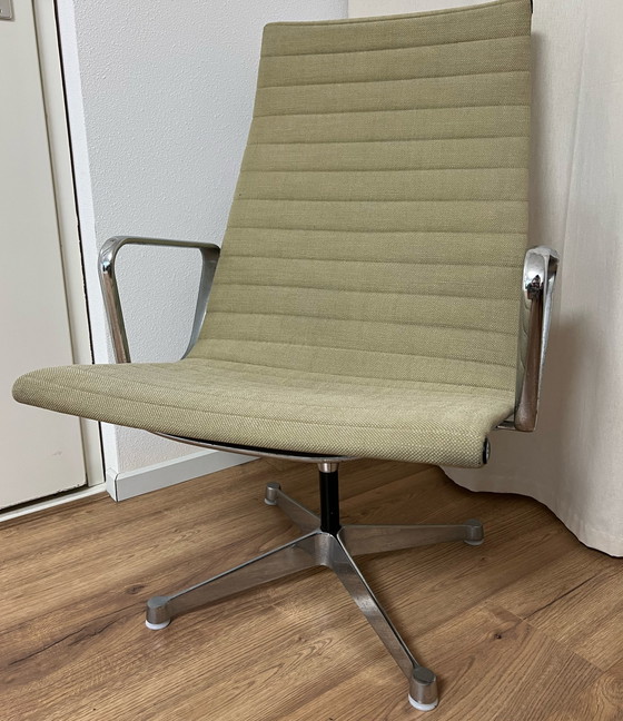 Image 1 of Herman Miller Eames fauteuil