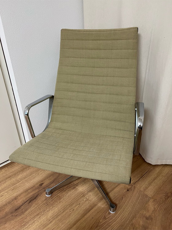 Image 1 of Herman Miller Eames fauteuil