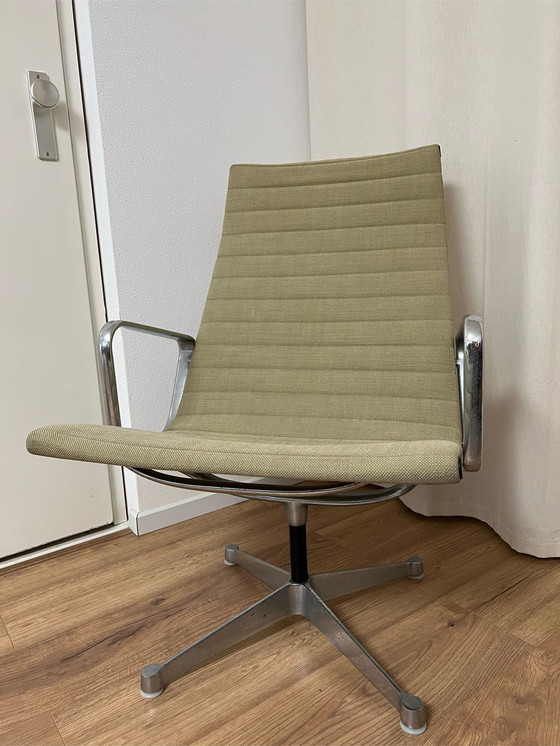 Image 1 of Herman Miller Eames fauteuil