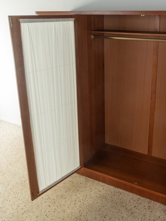 Image 1 of vintage kledingkast