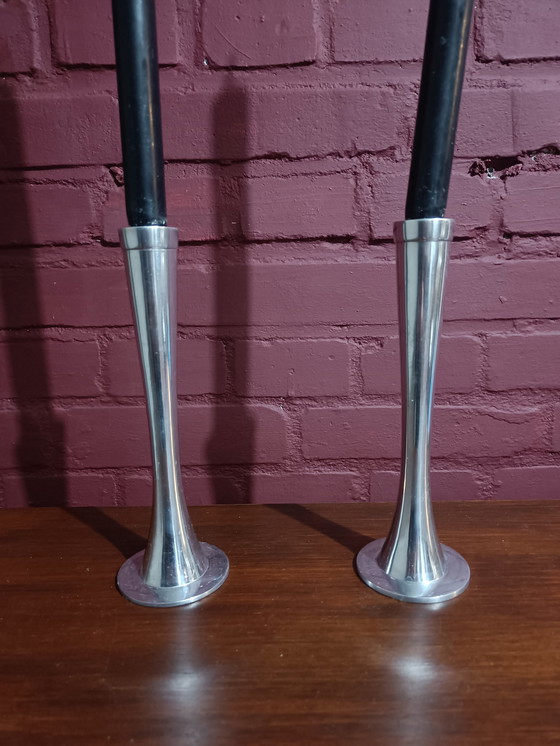 Image 1 of Twee vintage metalen kandelaars