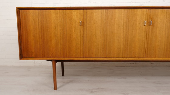Image 1 of Vintage dressoir | 240 cm | Strak design