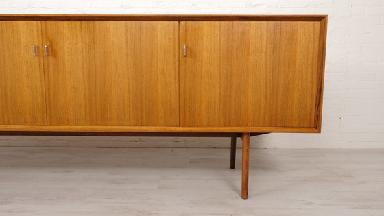 Image 1 of Vintage dressoir | 240 cm | Strak design