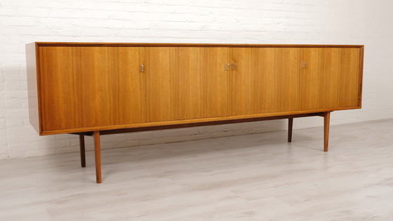 Image 1 of Vintage dressoir | 240 cm | Strak design