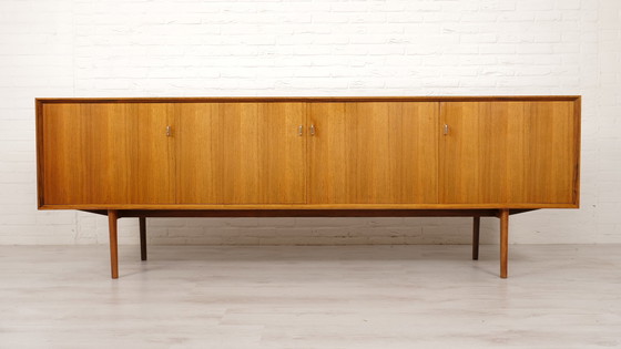 Image 1 of Vintage dressoir | 240 cm | Strak design