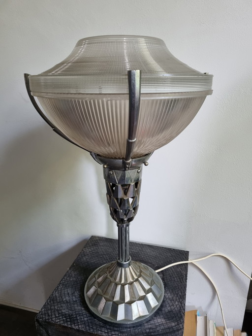 Emile-Jacques Ruhlmann lamp